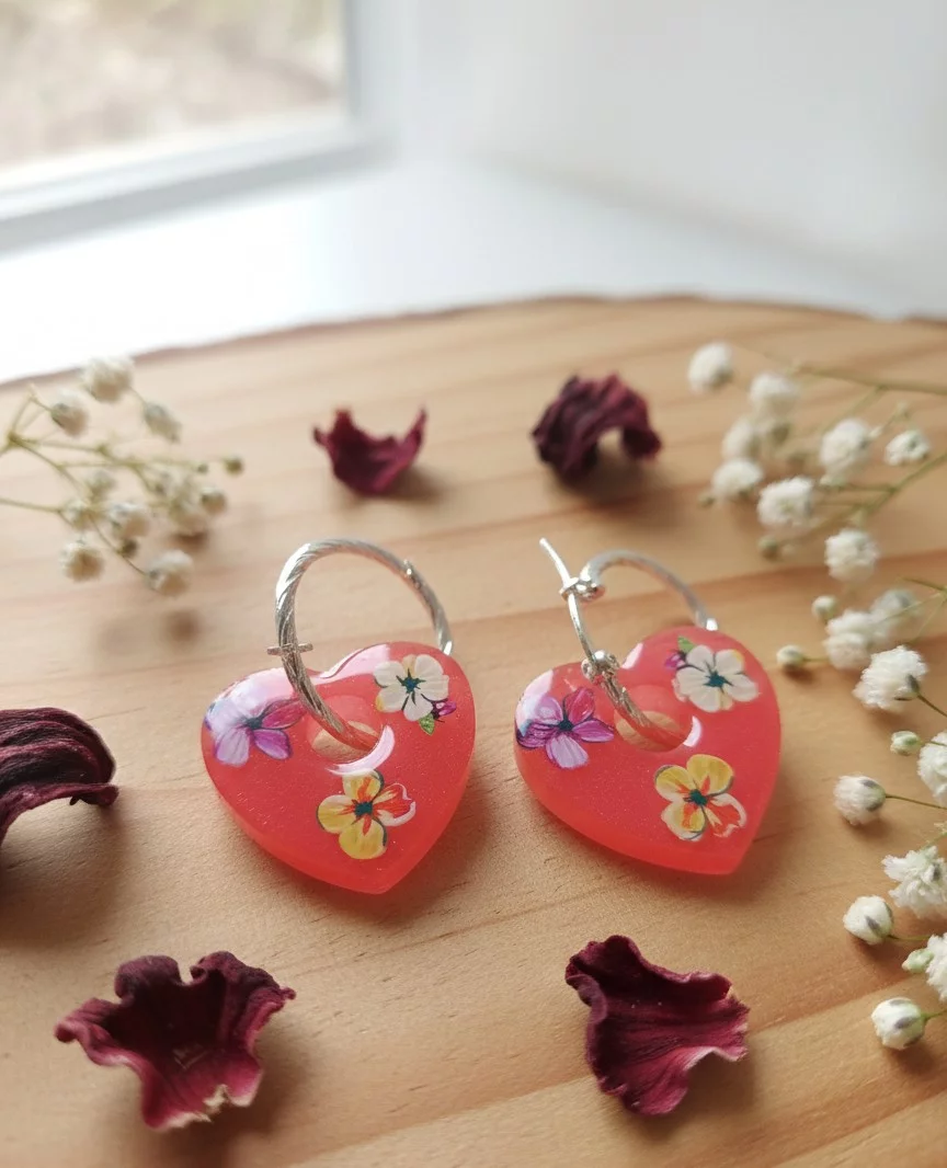 Boucles d’oreilles "Cœurs de Printemps" – Roses & Fleuries